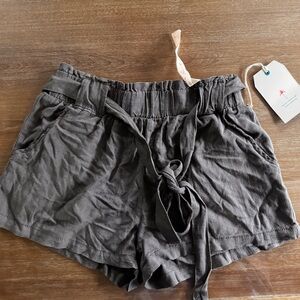 New with tags April Kiss Linen Beach Shorts‎ Belted grey/brown